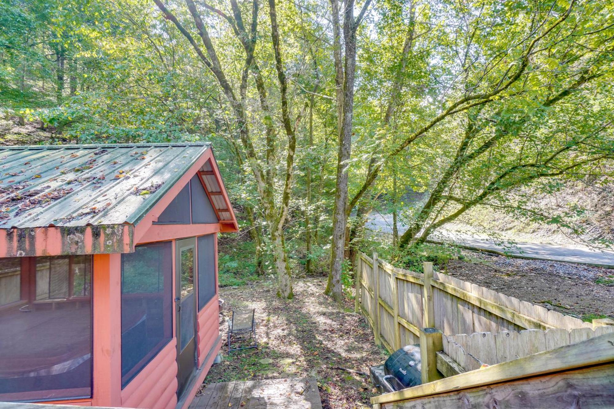 Just Fur Relaxin Sevierville Cabin With Hot Tub! Екстериор снимка