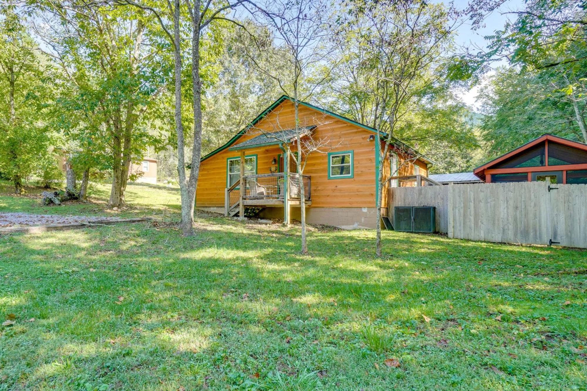 Just Fur Relaxin Sevierville Cabin With Hot Tub! Екстериор снимка